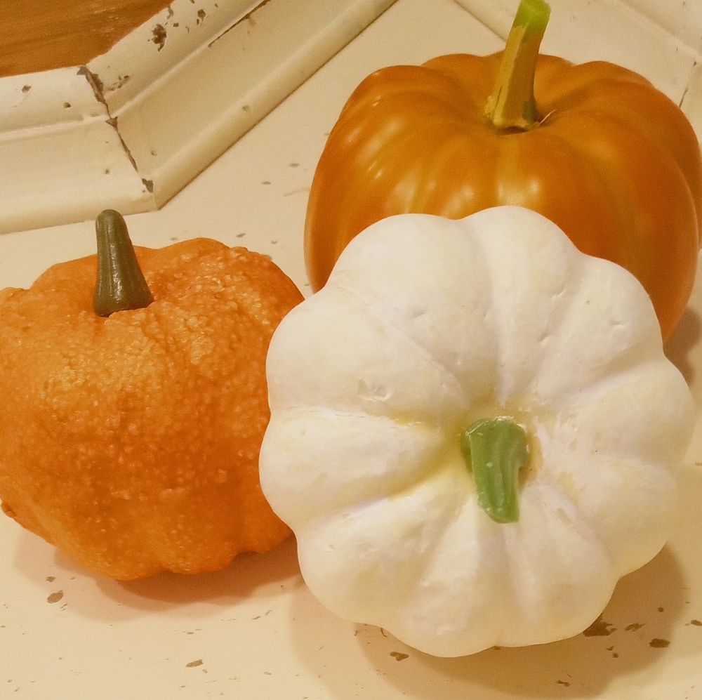 Set of 3 decorative Pumpkins